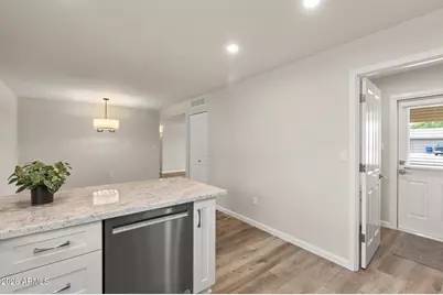 224 E Oxford Drive, Tempe, AZ 85283 - Photo 8