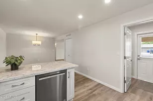 224 E Oxford Dr, Tempe, AZ 85283 - Photo 8
