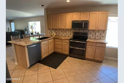 19320 N 110th Lane, Peoria, AZ 85373 - Photo 8