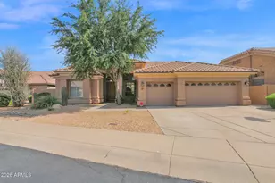 5559 E Sheena Dr, Scottsdale, AZ 85254 - Photo 2