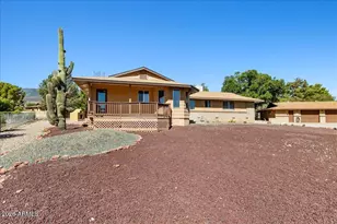 340 Summer Cir, Clarkdale, AZ 86324 - Photo 2