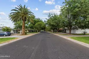 115 E Encanto Dr, Tempe, AZ 85281 - Photo 60