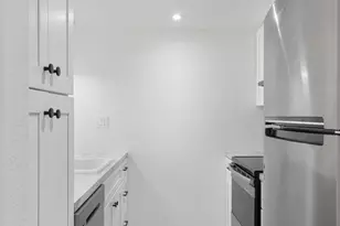 3033 E Devonshire Ave, Phoenix, AZ 85016 - Photo 2