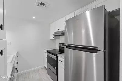 3033 E Devonshire Avenue #1016, Phoenix, AZ 85016 - Photo 4