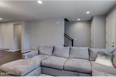 2477 W Market Place #Unit 32, Chandler, AZ 85248 - Photo 10