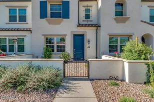 2477 W Market Pl, Chandler, AZ 85248 - Photo 1