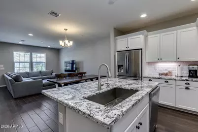 2477 W Market Place #Unit 32, Chandler, AZ 85248 - Photo 16