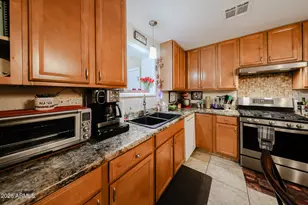 11621 N Desert Hills Dr W, Sun City, AZ 85351 - Photo 14