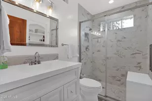 6433 E Badgett Ln, Paradise Valley, AZ 85253 - Photo 38