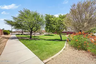 17173 W Buckhorn Trl, Surprise, AZ 85387 - Photo 26