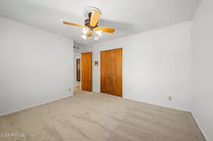 2210 W Meadow Dr, Phoenix, AZ 85023 - Photo 24