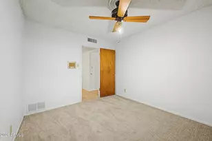 2210 W Meadow Dr, Phoenix, AZ 85023 - Photo 22
