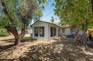 2210 W Meadow Dr, Phoenix, AZ 85023 - Photo 32