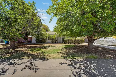 2210 W Meadow Drive, Phoenix, AZ 85023 - Photo 1