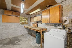 2210 W Meadow Dr, Phoenix, AZ 85023 - Photo 28