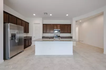 7616 W Bronco Trail, Peoria, AZ 85383 - Photo 2
