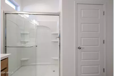 9028 W Georgia Avenue, Glendale, AZ 85305 - Photo 8