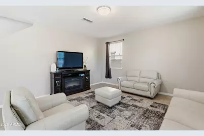 119 E Chelsea Lane, Gilbert, AZ 85295 - Photo 16