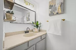 5865 E Thomas Rd, Scottsdale, AZ 85251 - Photo 16