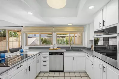 5865 E Thomas Road, Scottsdale, AZ 85251 - Photo 8