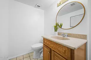 5865 E Thomas Rd, Scottsdale, AZ 85251 - Photo 14