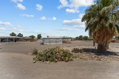 39984 Montana Drive, Salome, AZ 85348 - Photo 2