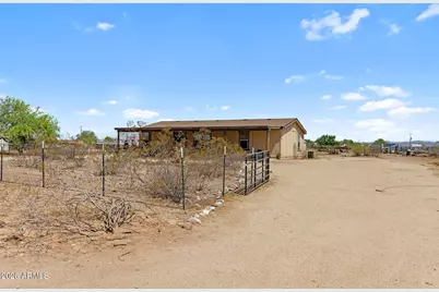 31116 N 231st Avenue, Wittmann, AZ 85361 - Photo 2