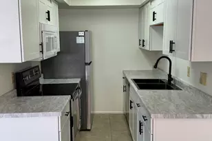 286 W Palomino Dr, Chandler, AZ 85225 - Photo 1
