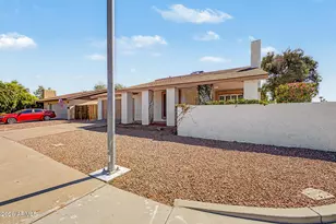 1726 S Henkel Cir, Mesa, AZ 85202 - Photo 2