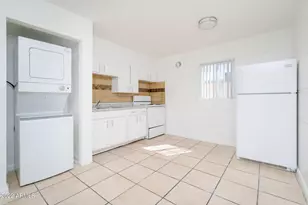 1412 N 35th St, Phoenix, AZ 85008 - Photo 2