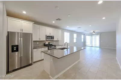 10813 W Tonto Street, Avondale, AZ 85323 - Photo 2