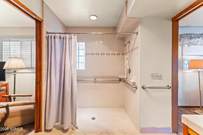 2047 W Cambridge Avenue, Phoenix, AZ 85009 - Photo 16