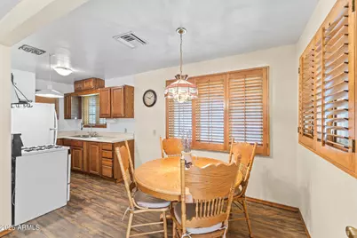 2047 W Cambridge Avenue, Phoenix, AZ 85009 - Photo 12