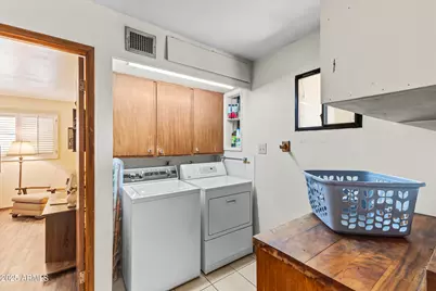 2047 W Cambridge Avenue, Phoenix, AZ 85009 - Photo 10