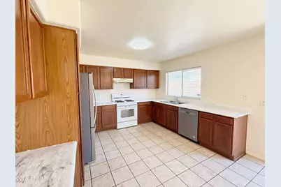 11184 W Palm Lane, Avondale, AZ 85392 - Photo 6