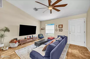 1101 W Monona Dr, Phoenix, AZ 85027 - Photo 10