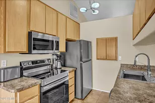 1101 W Monona Dr, Phoenix, AZ 85027 - Photo 14
