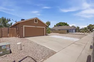2910 N Villas Ln, Chandler, AZ 85224 - Photo 2