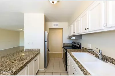 3132 W Surrey Avenue, Phoenix, AZ 85029 - Photo 4