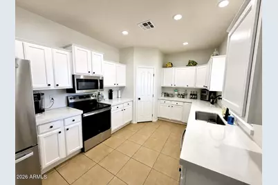 11722 S 205th Lane, Buckeye, AZ 85326 - Photo 2