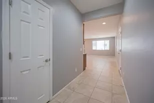 952 S Olympic Dr, Gilbert, AZ 85296 - Photo 8