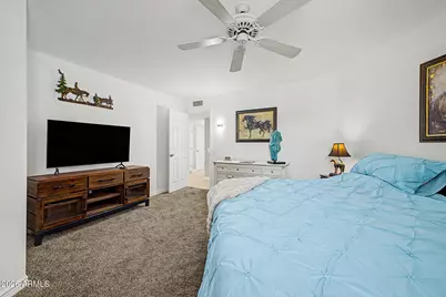 10454 W Palmeras Drive, Sun City, AZ 85373 - Photo 6