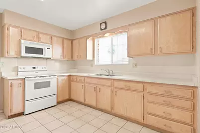 10420 W Corte Del Sol Oeste --, Sun City, AZ 85351 - Photo 14