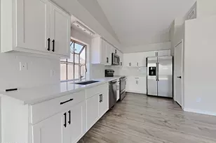 13233 W Ironwood St, Surprise, AZ 85374 - Photo 2