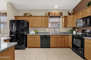 18093 N Canal Dr, Surprise, AZ 85374 - Photo 14