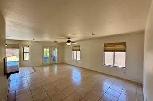 5462 N 77th Dr, Glendale, AZ 85303 - Photo 8