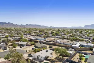 9523 E Dallas St, Mesa, AZ 85207 - Photo 32