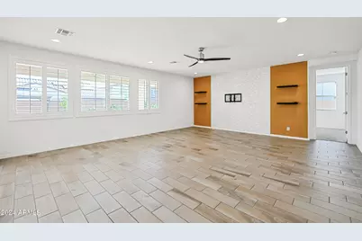 14049 W Desert Hollow Drive, Surprise, AZ 85387 - Photo 4