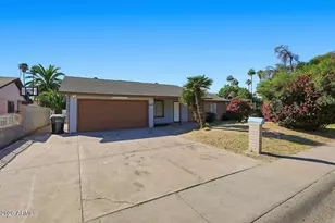 6437 W College Dr, Phoenix, AZ 85033 - Photo 2