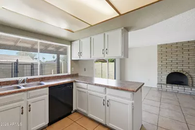 3945 W Barbara Avenue, Phoenix, AZ 85051 - Photo 12